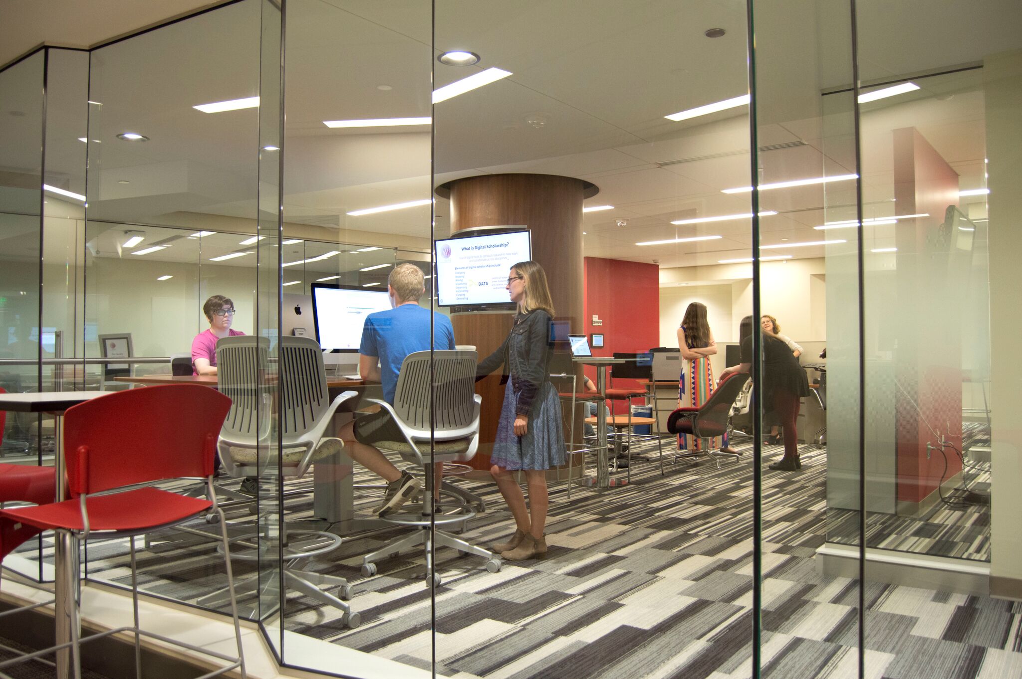 Students and staff in the Digital Scholarship Laboratory