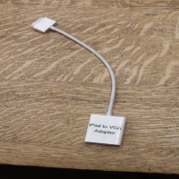 iPad (30-pin) to VGA Adapter